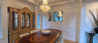 5 Minutes away from Edmonds Station! Ideal location for all events & attractions