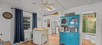Historic Downtown New Bern Retreat - Pet Friendly