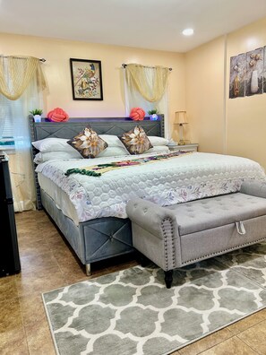 3 chambres, fer et planche à repasser, Wi-Fi, draps fournis