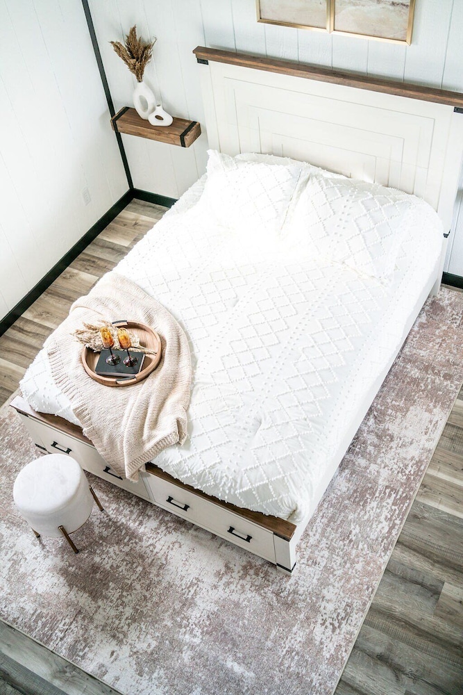 Serene Sanctuary | Tiny Home #1 in Amish Country! - Shipshewana | Vrbo