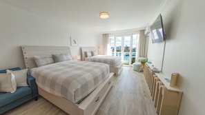 1 bedroom, iron/ironing board, free WiFi, bed sheets - Beachside Retreat with Pool - Sleeps 4 (San Juan)