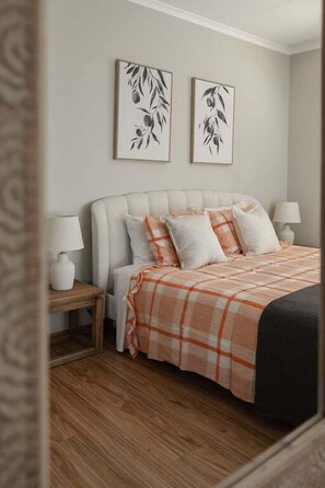 4 عدّة غرف نوم ومكتب ومكواة/لوح كي وواي فاي