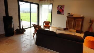 Télévision, cheminée