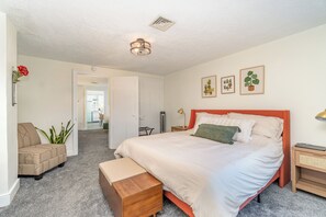 3 slaapkamers, een bureau, gratis wifi, beddengoed