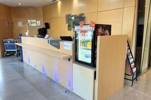 Lobby - Holiday Inn Express TAOYUAN by IHG (Taoyuan)