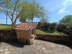 Property grounds - Gîtes de France® - 46G1553 (PRENDEIGNES)