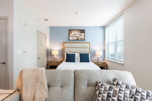 Apartment (0 Bedroom) | Individually decorated, individually furnished, iron/ironing board