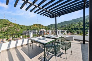 Outdoor dining - Modern Cozy Studio | Steps from Romantic Zone (Puerto Vallarta)