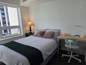 2 bedrooms, iron/ironing board, WiFi, bed sheets