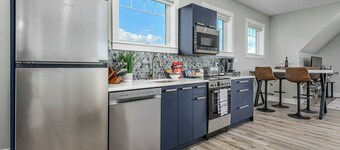 Brand New Suite Close to Mt. Washington, Cumberland Bike Trails and the Ocean.