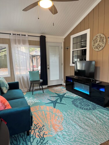 Charming 2-bedroom cottage in tranquil Reedville