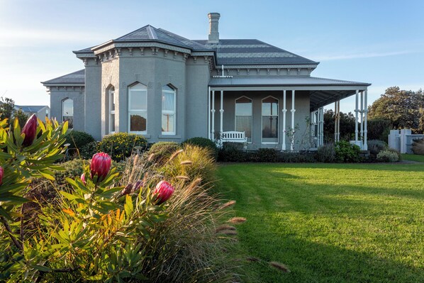 Property grounds - St Joseph's By The Sea, Williamstown (Williamstown)