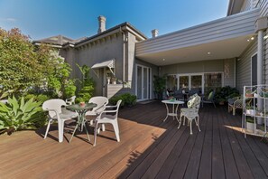 Outdoor dining - St Joseph's By The Sea, Williamstown (Williamstown)