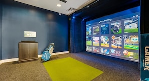 Golf - Landing Apartments Raleigh - North Hills  (Raleigh)