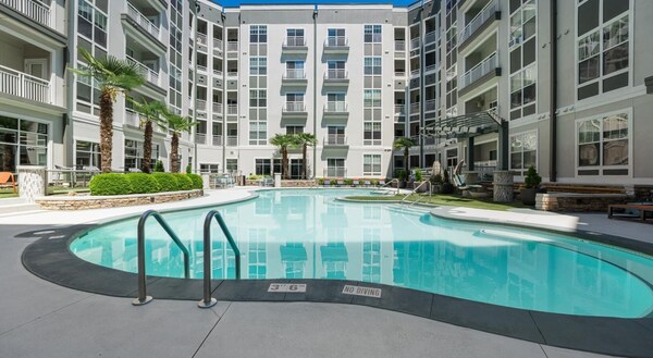 Landing Apartments Raleigh - North Hills - Raleigh, NC