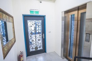 Unclassified image, 5 of 6, button - GREEN LANE B&B (Hualien)