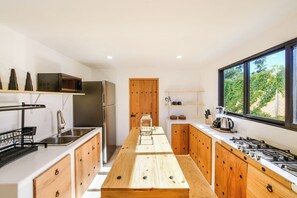 Private kitchen - Casa Theia, lujo minimalista con alma mediterránea (Todos Santos)