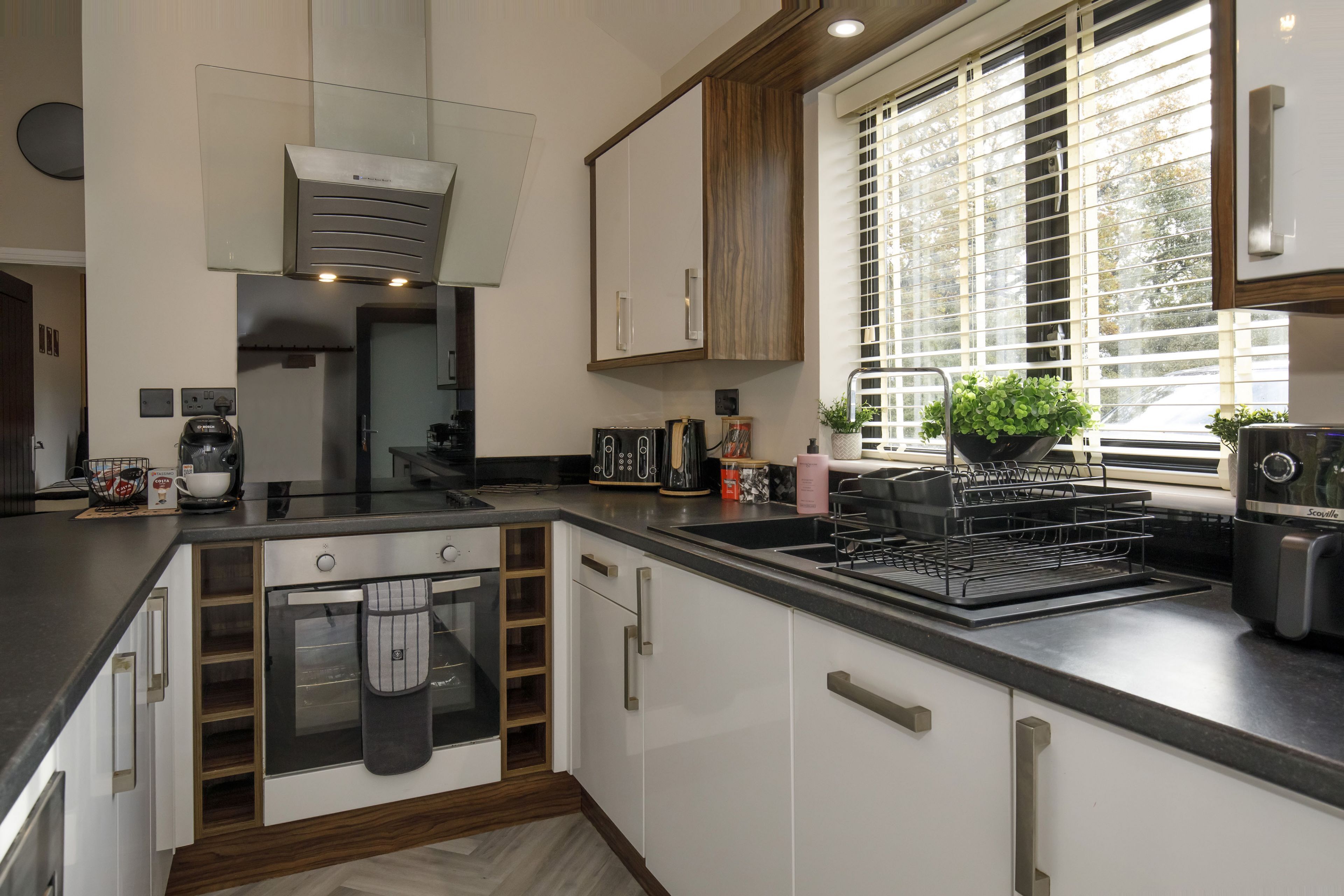 Fridge, microwave, oven, dishwasher