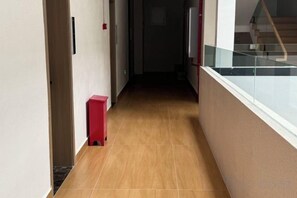 Unclassified image, 3 of 54, button - CHP. Hotel (Heqing)