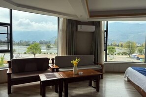 Room - CHP. Hotel (Heqing)