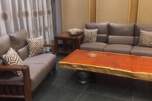 Interior - CHP. Hotel (Heqing)