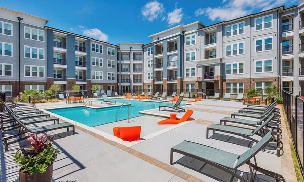 Landing Furnished Apartments - Central West End - Spanish Lake, MO