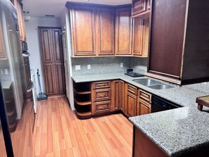 Microwave, stovetop, dishwasher