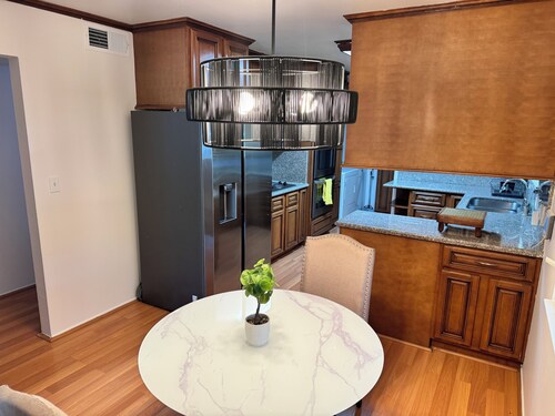 Delightful 3-bedroom apartment in Oakland
