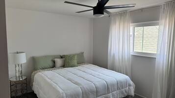 3 bedrooms, bed sheets