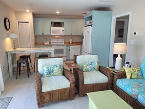Interior - Sunny Canal front Escape on peaceful Big Pine Key (Big Pine Key)