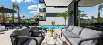 Villa Residence for up to 45 people in Medulin by Istrabook