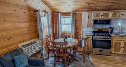 Pine and Paddle Cottage on Black Lake