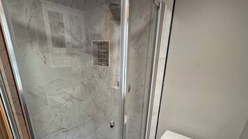 風筒、提供毛巾、番梘、廁紙