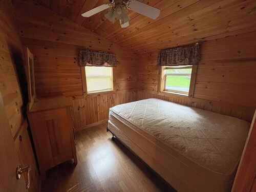 Pine & Paddle Cottage- Renovations & upgrades coming