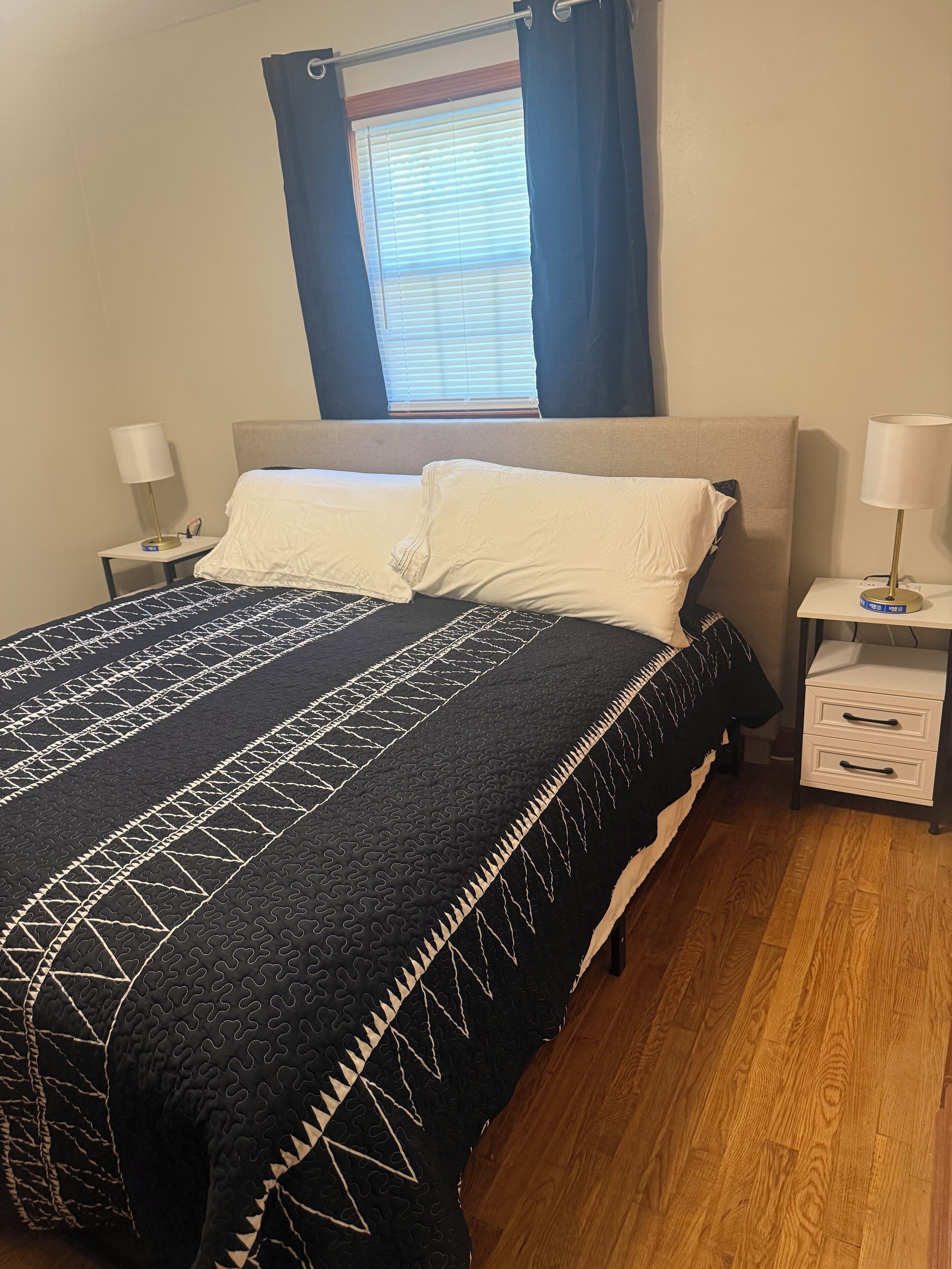 熨斗/熨衫板、Wi-Fi、床單