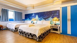 A hotel room with two beds, a nightstand, a lamp, a wardrobe, and a mural on the wall. - I Hi Sanduo hotel (Kaohsiung)