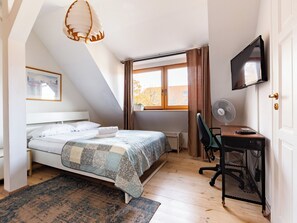 1 bedroom, iron/ironing board, WiFi, bed sheets - Seaside Vista Apartment #2 (Sopot)