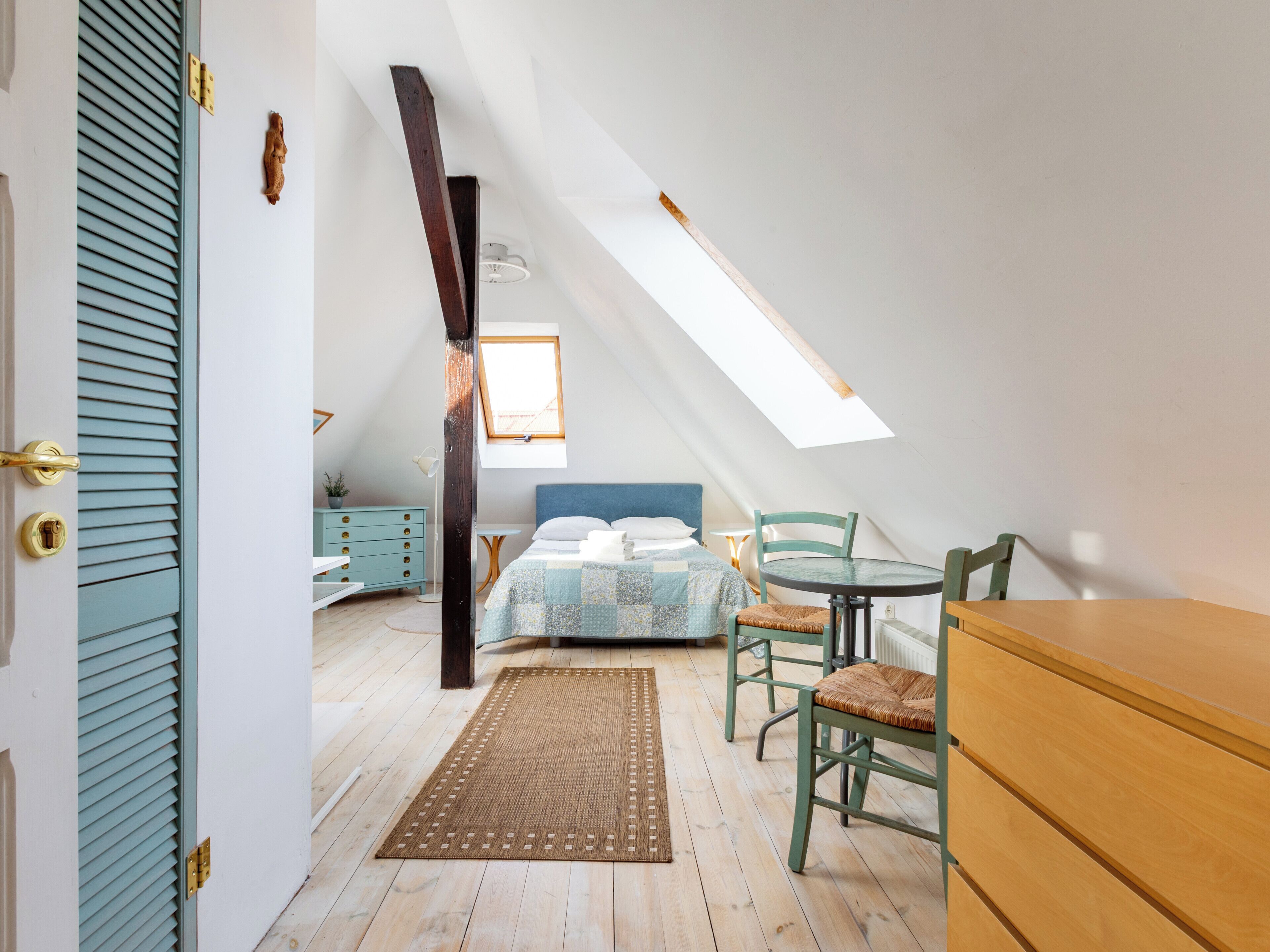 1 chambre, fer et planche à repasser, Wi-Fi, draps fournis