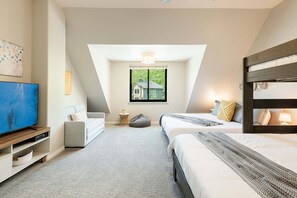 3 chambres, bureau, fer et planche à repasser, Wi-Fi gratuit