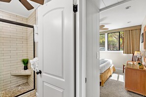 1 bedroom, iron/ironing board, free WiFi, bed sheets - 1bd serenity, sea turtles and sunsets (Honokowai)