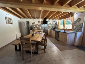 Mikroaaltouuni, astianpesukone