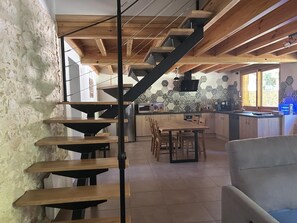 Interior - La grange du routgé (ARUE)