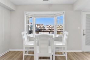 Dining - Seahorse| Dog-Friendly Buxton Townhouse Near Beach (Buxton)