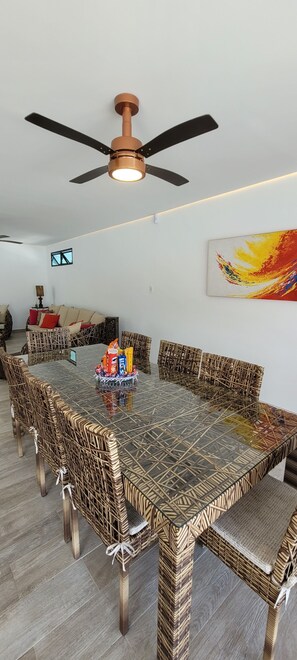 Dining - Beach house in Bertioga, with a gourmet area, swimming pool and reflecting pool. (Bertioga)