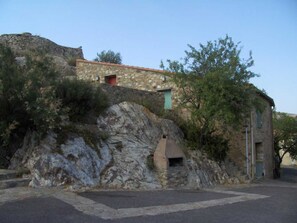 Exterior - Carignan - PLANEZES - Gîte (PLANEZES)