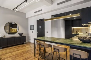 Interior - The Anzac Retreat - Boutique Executive Sanctuary (Auckland City)