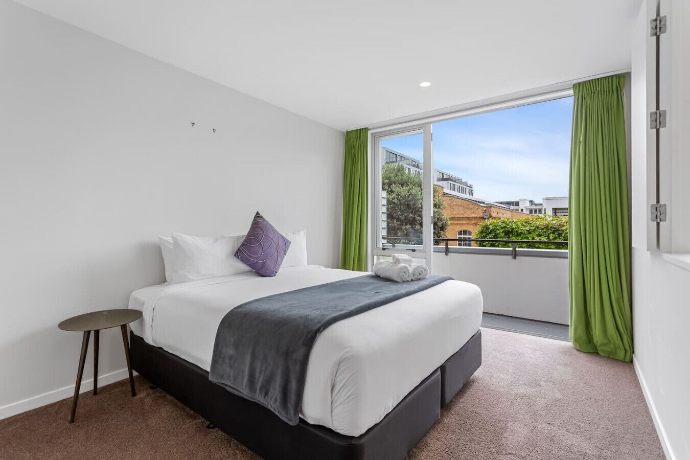 3 bedrooms, desk, iron/ironing board, WiFi