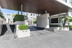Property grounds - QV Stays Viaduct Harbour Elegance (Auckland)