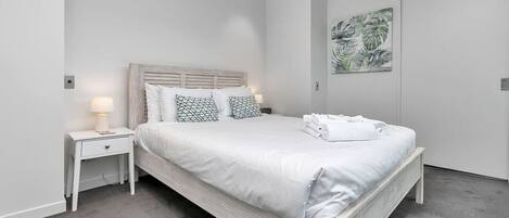 Iron/ironing board, WiFi, bed sheets