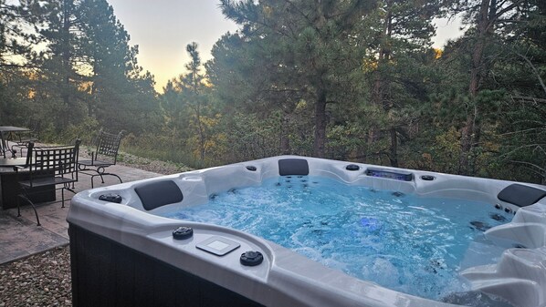 مغطس سبا خارجي